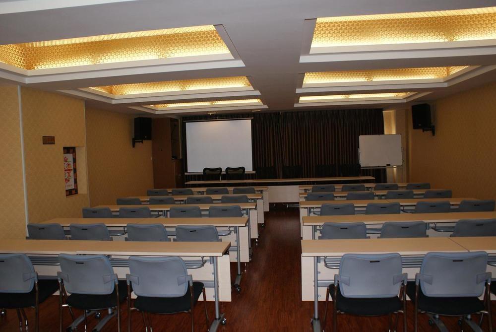 Chuxiong Mansion Yi Ren Hotel- קונמינג מראה חיצוני תמונה
